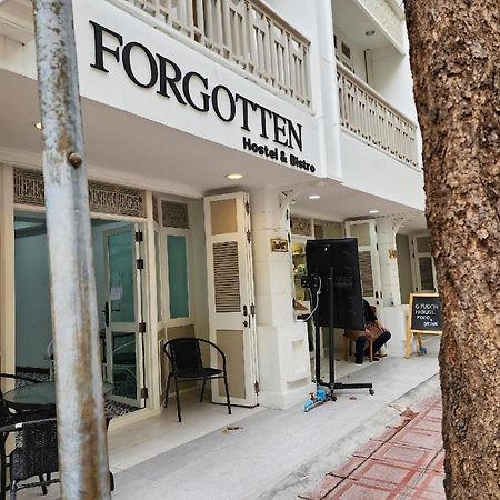 Forgotten Hostel Silom Bangkok Bagian luar foto