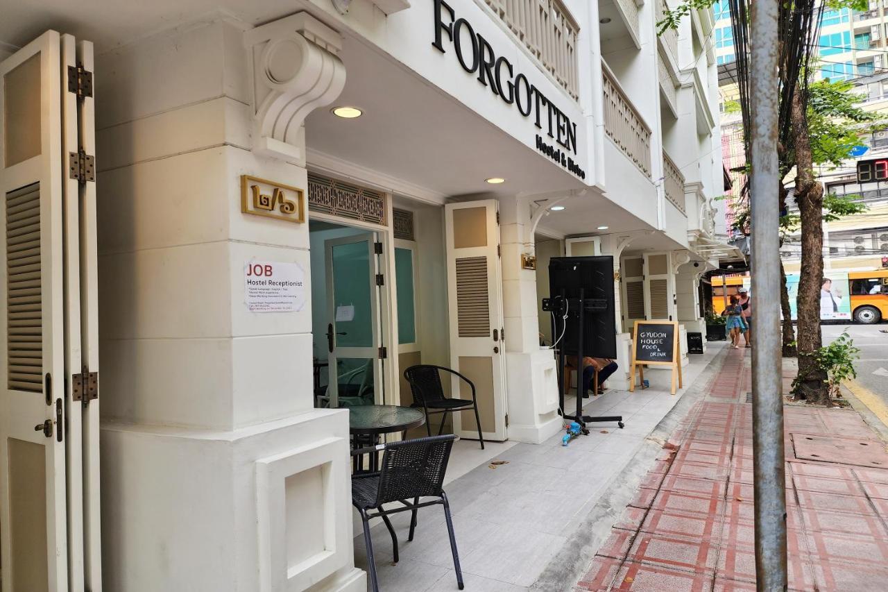 Forgotten Hostel Silom Bangkok Bagian luar foto