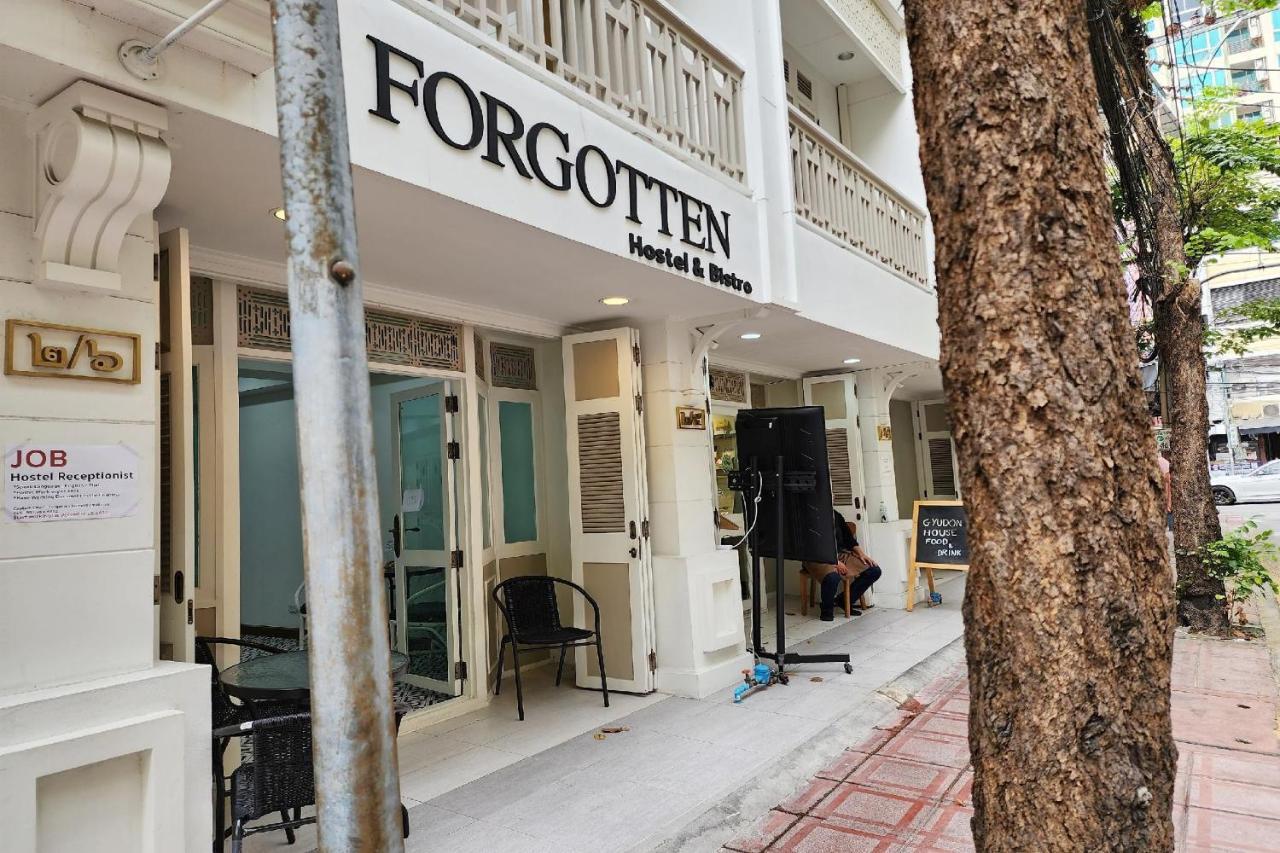 Forgotten Hostel Silom Bangkok Bagian luar foto
