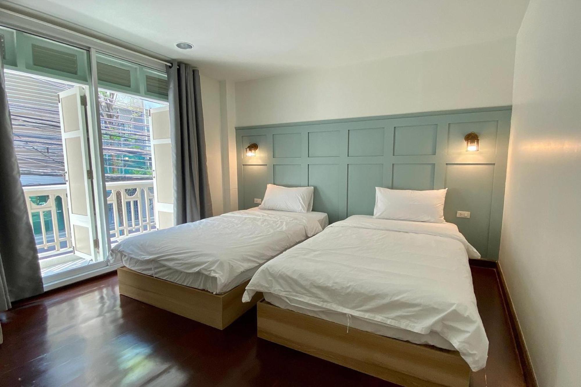 Forgotten Hostel Silom Bangkok Bagian luar foto