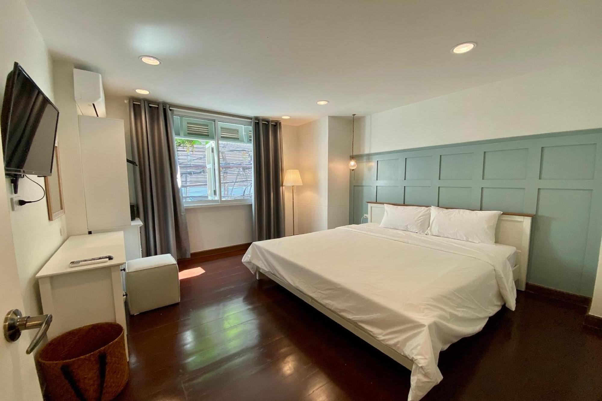 Forgotten Hostel Silom Bangkok Bagian luar foto
